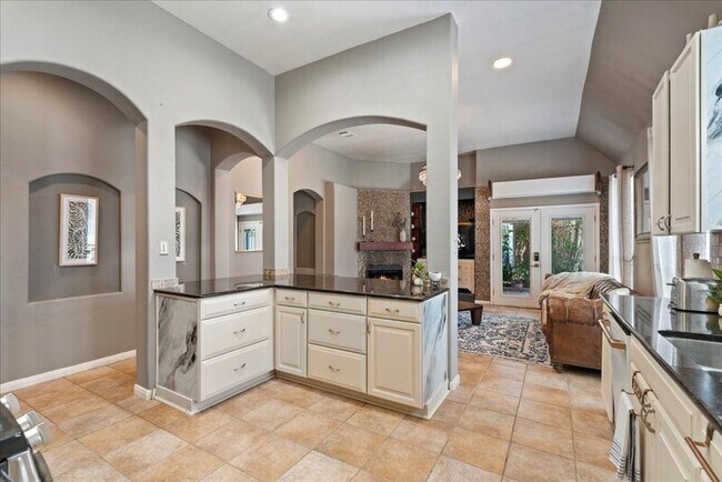 Building Photo - 1505 Laurel Oak Loop