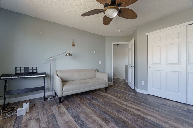 Building Photo - Beautifully updated rental on Pony Gulch