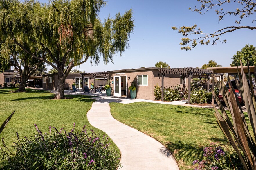 Building Photo - Amara Apartments