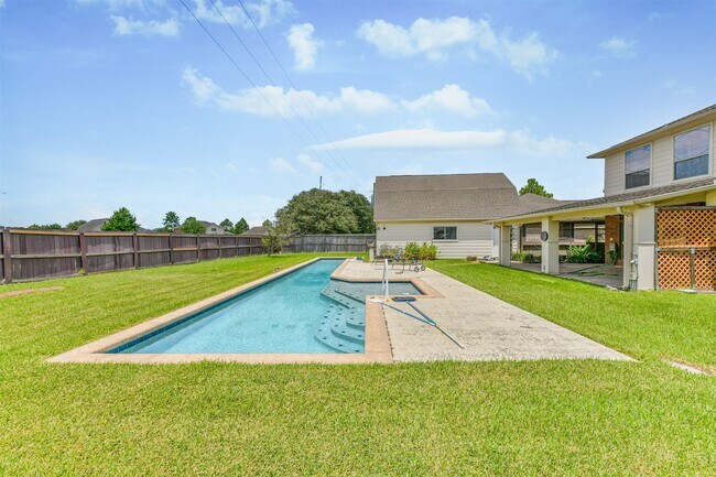 Building Photo - 2614 Brahman Dr