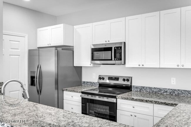 Building Photo - 12088 Lamey Brg Rd