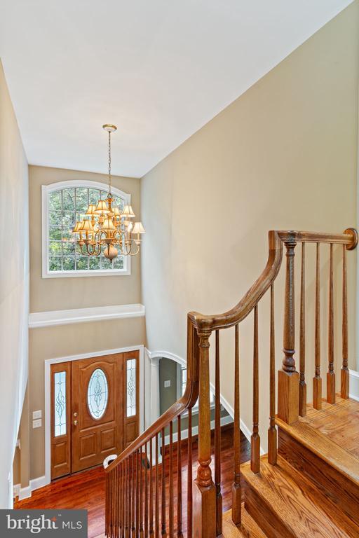 Building Photo - 45105 Mill Creek Way