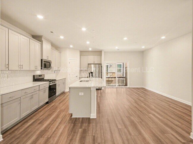 Building Photo - 4426 Millennium Ave