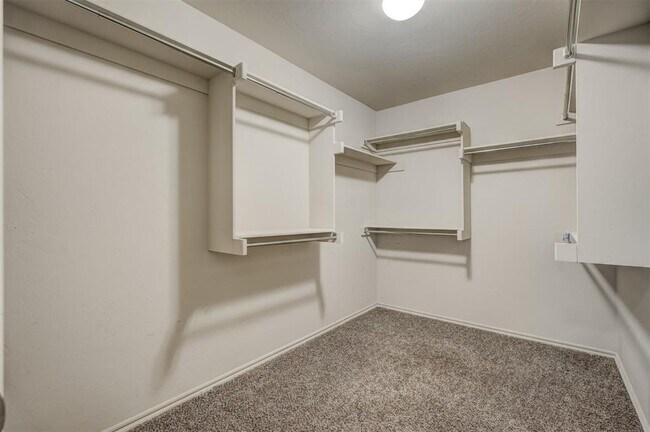 Building Photo - 12490 Native Hill Dr