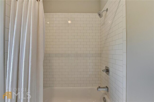 Building Photo - 1099 Wright Ave NE