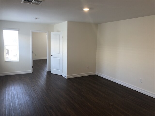 Building Photo - 5804 Petronius St