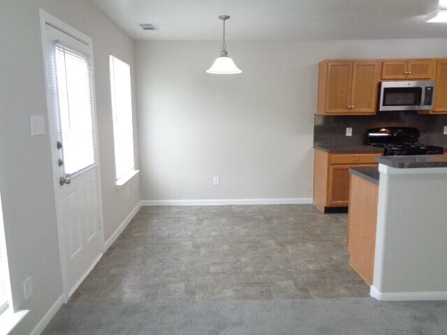 Building Photo - 9503 Wyatt Oak Lane