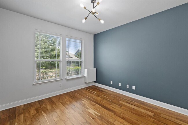 Building Photo - 1821 Indian Lodge Dr