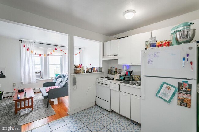 Building Photo - 400 N 32nd St