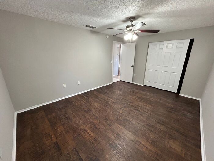 Building Photo - 7316 Nova Scotia Dr