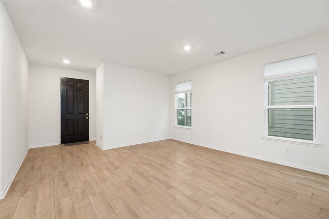 Building Photo - 14627 Monterey Cypress Dr