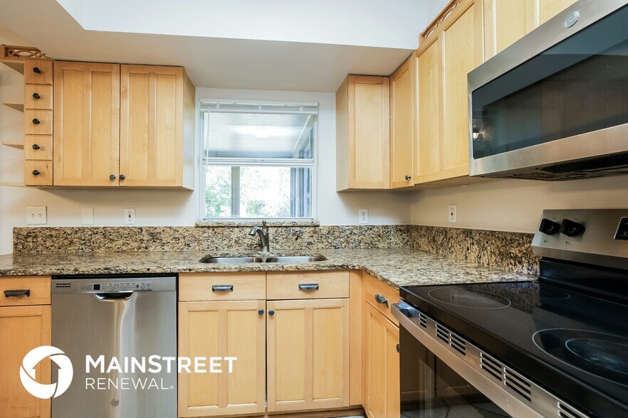 Building Photo - 5210 2nd St W