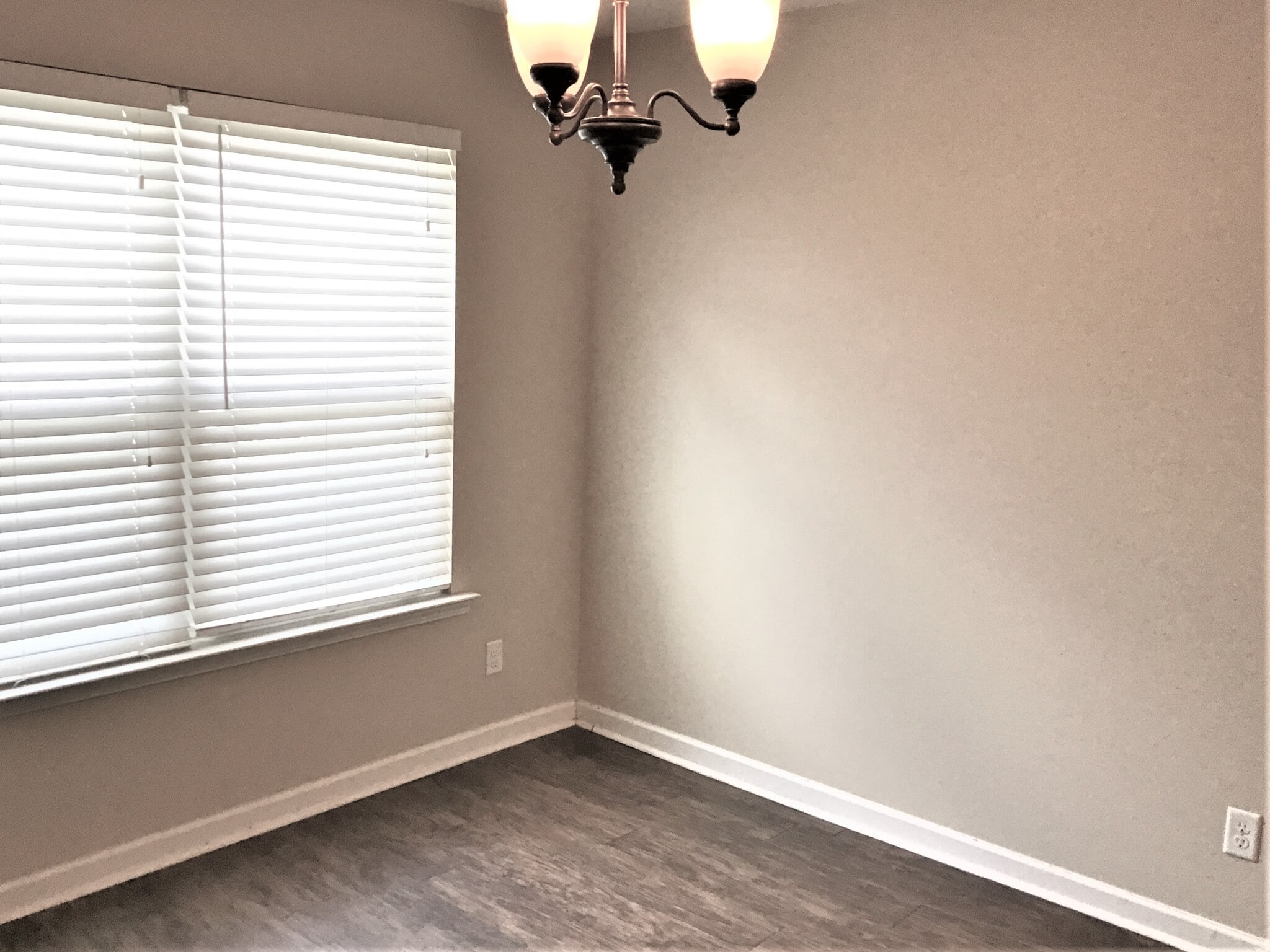 Building Photo - 108 Crooked Oaks Dr