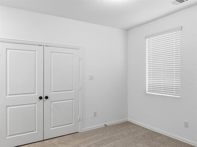 Building Photo - 721 Kerrville Ln