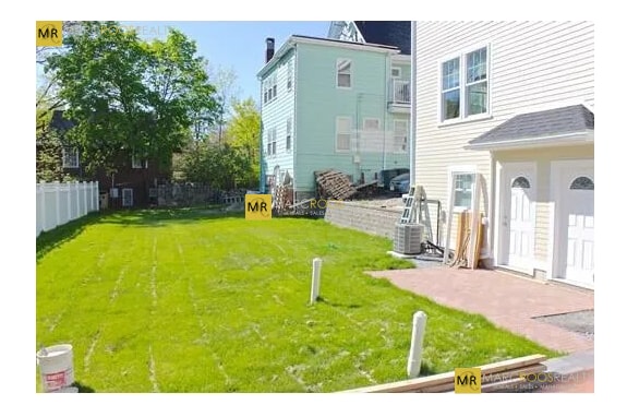 Building Photo - 622 Trapelo Rd