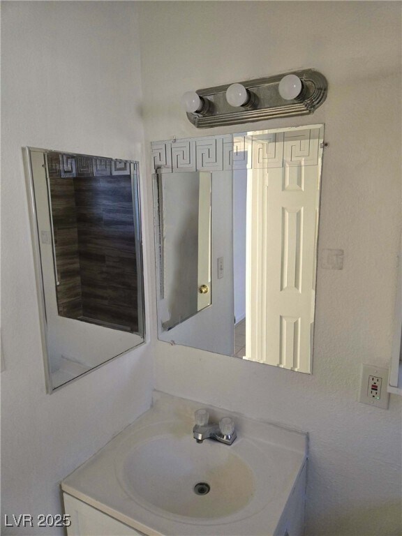Building Photo - 537 Calcaterra Cir