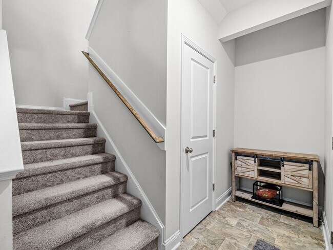Building Photo - Towne Pointe Community