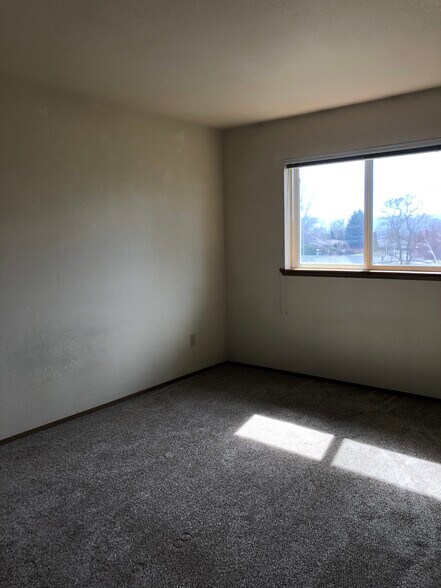 Building Photo - 6613 Alpine Way