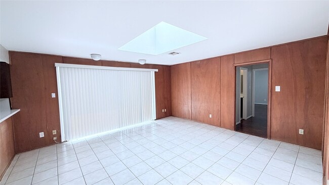 Building Photo - 11119 Atwell Dr