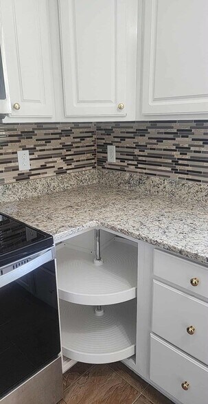 Corner Cabinet in the kitchen - 837 Shackleton Rd