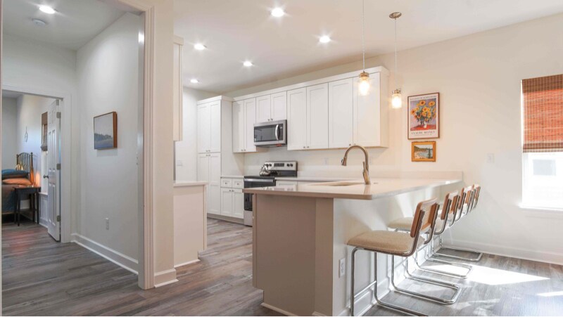 Building Photo - 2910 Clearview Ave