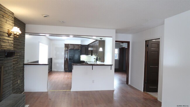 Building Photo - 90 S Central Ave