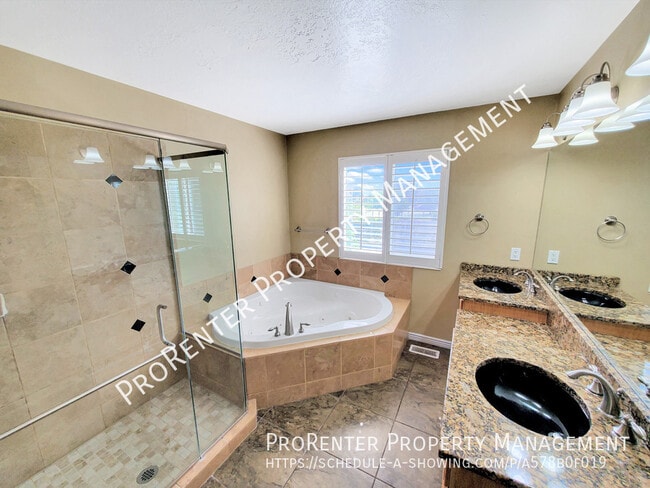 Building Photo - 1488 Earl Cir