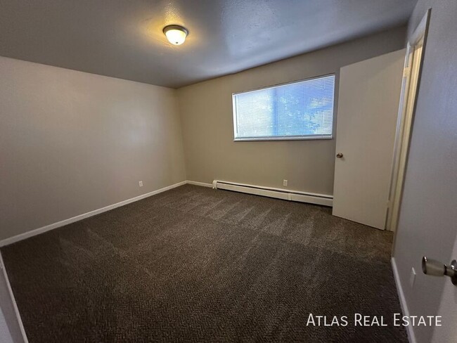 Building Photo - Upgraded 2BR | Prime Location Near Old Col...