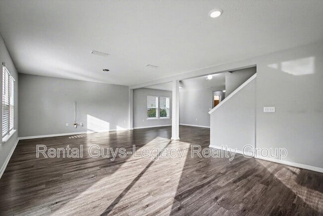 Building Photo - 5054 Oak Bend Ave