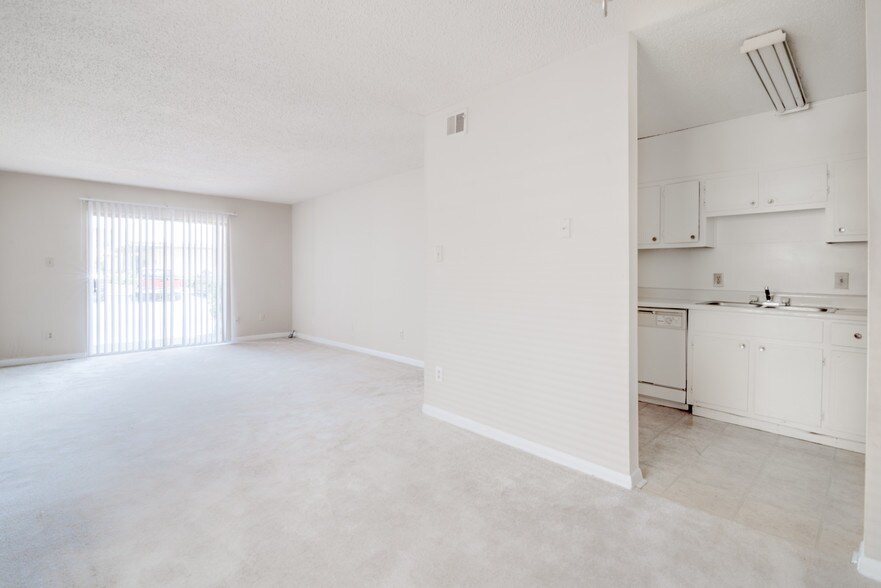 Clay Landings Apartments 856 Parkbrook Trl Birmingham AL 35215 Apartment Finder