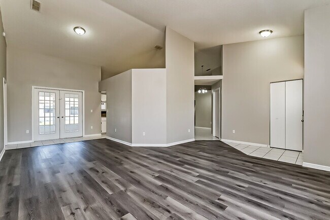 Building Photo - 5009 Panther Dr