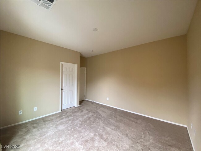 Building Photo - 9614 Vega Carpio Ave