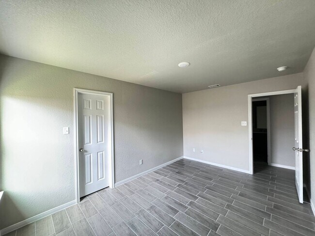 Building Photo - 1616 Indian Trail