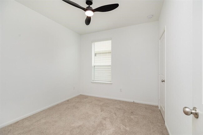 Building Photo - 23631 Simmental Rd