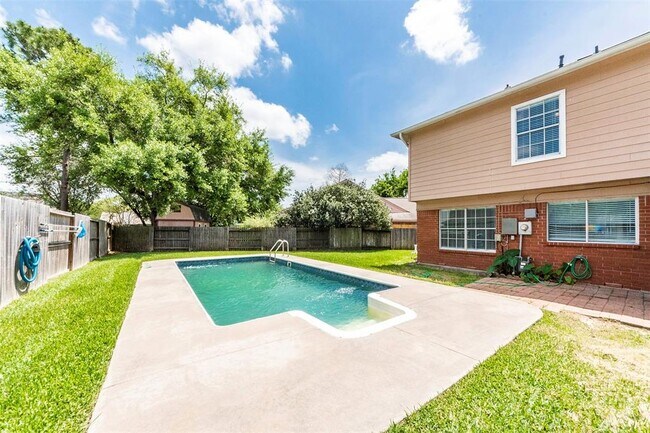 Building Photo - 3909 Spring Arbor Ct