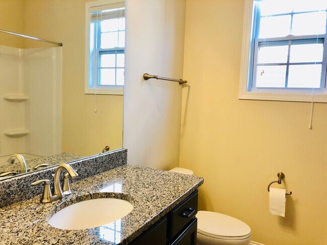 Building Photo - Immaculate 5bd 3bd Berewick home with many newly upgrades!