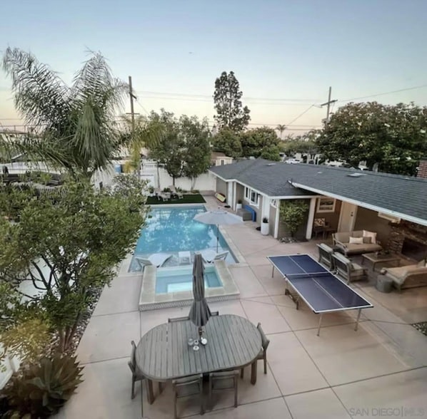 Building Photo - 301 7th St