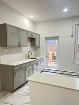 Building Photo - 644 South St