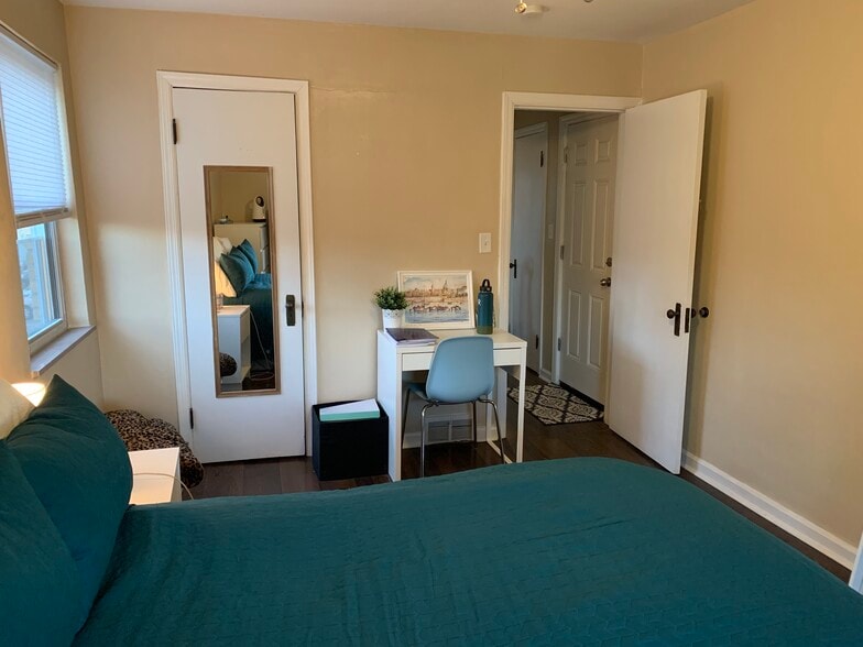 Bedroom - 437 Claranna Avenue