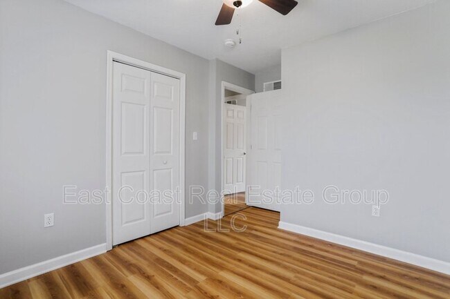 Building Photo - 339 Clifford Dr