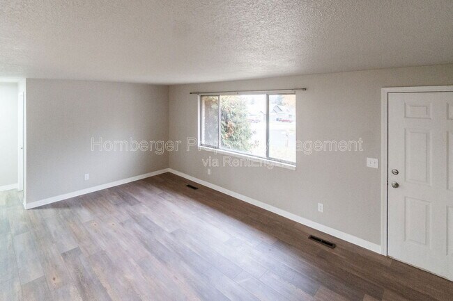 Building Photo - 11904 E 10th Ave