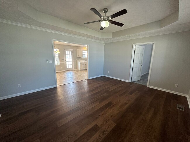 Building Photo - 2302 Medford Campbell Blvd