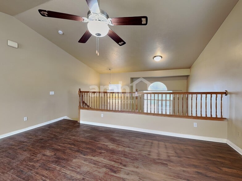 Building Photo - 1251 S 820 W