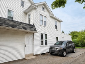 Building Photo - 16A Manor Ave