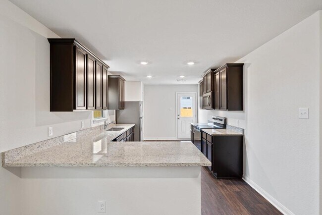 Building Photo - 205 Allington Cir