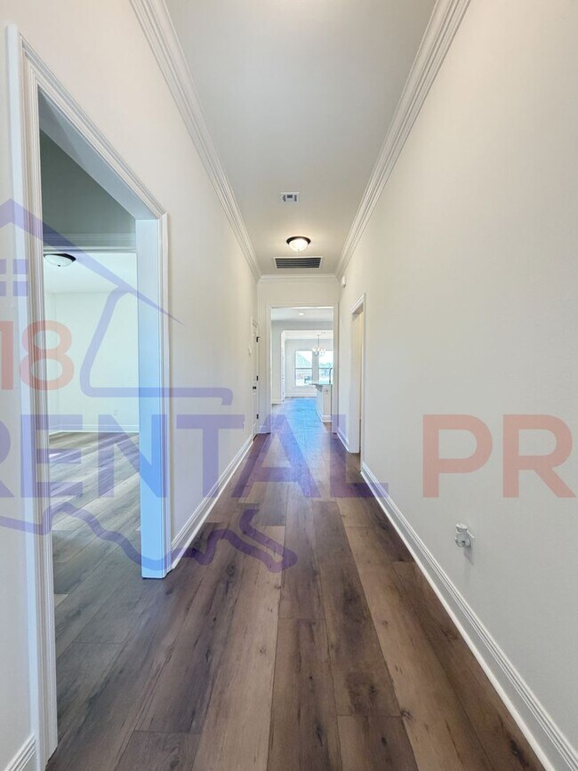 Building Photo - New Construction! 3 Bed 2 Bath in Country Club Estates!