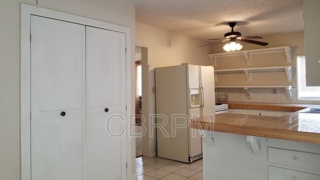 Building Photo - 3507 E 19th St