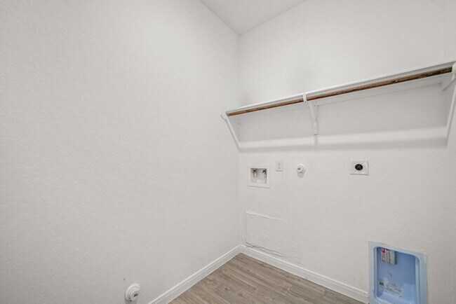 Building Photo - SIngle Story in Cordova Crossing!