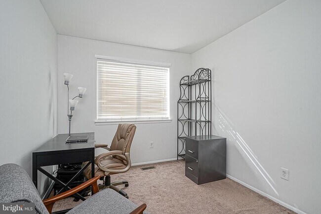 Building Photo - 39 Libra Ln