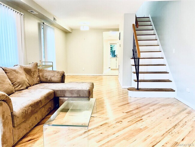 Building Photo - 4 Avenue B